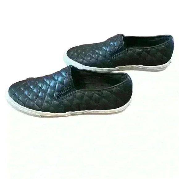 G.H. Bass & Co. Shoes - G.H. Bass and Co. black slip on size 7